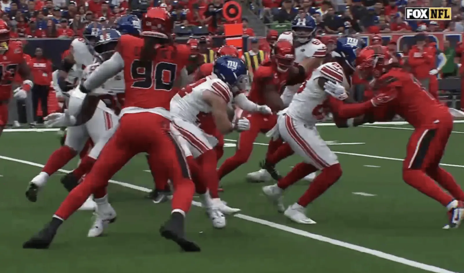 Cam Skattebo, penalizat pentru brutalitate excesivă împotriva lui Texans