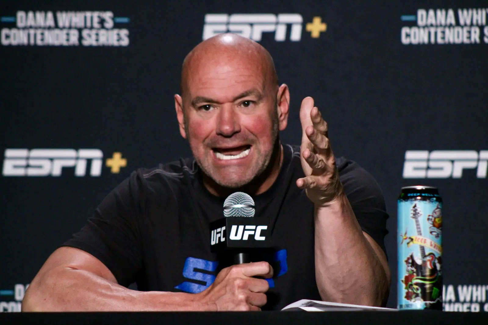 Dana White se scuză în fața lui Farid Basharat după conflictul de contract