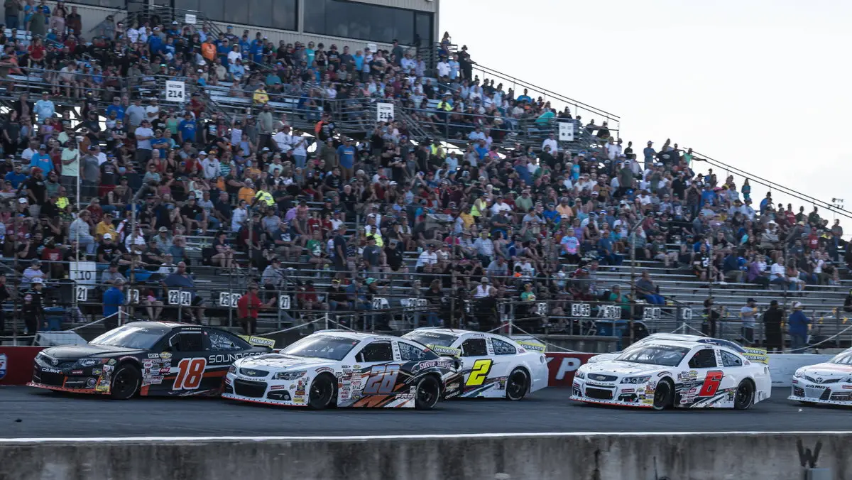 Pilotă debutantă va conduce echipa NASCAR în seria ARCA Menards