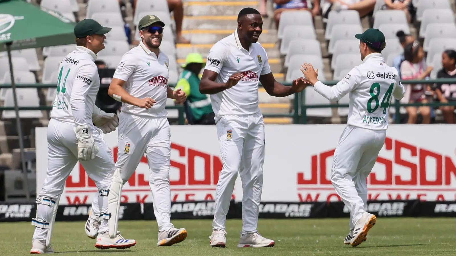 Africa de Sud a învins Australia și a preluat șefia mondială în cricket!