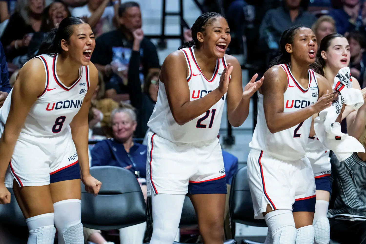 Lotul UConn pentru 2026-27: Experiență și tinerețe sub comanda lui Auriemma!